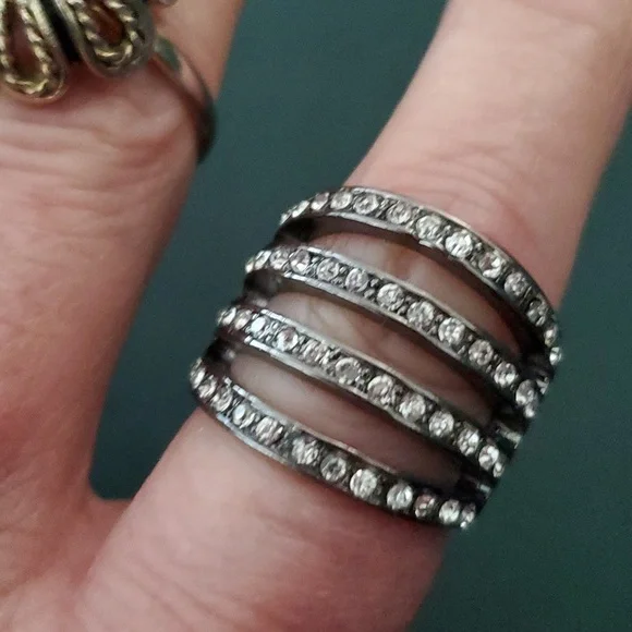 4 Rings - Picture 5 of 6